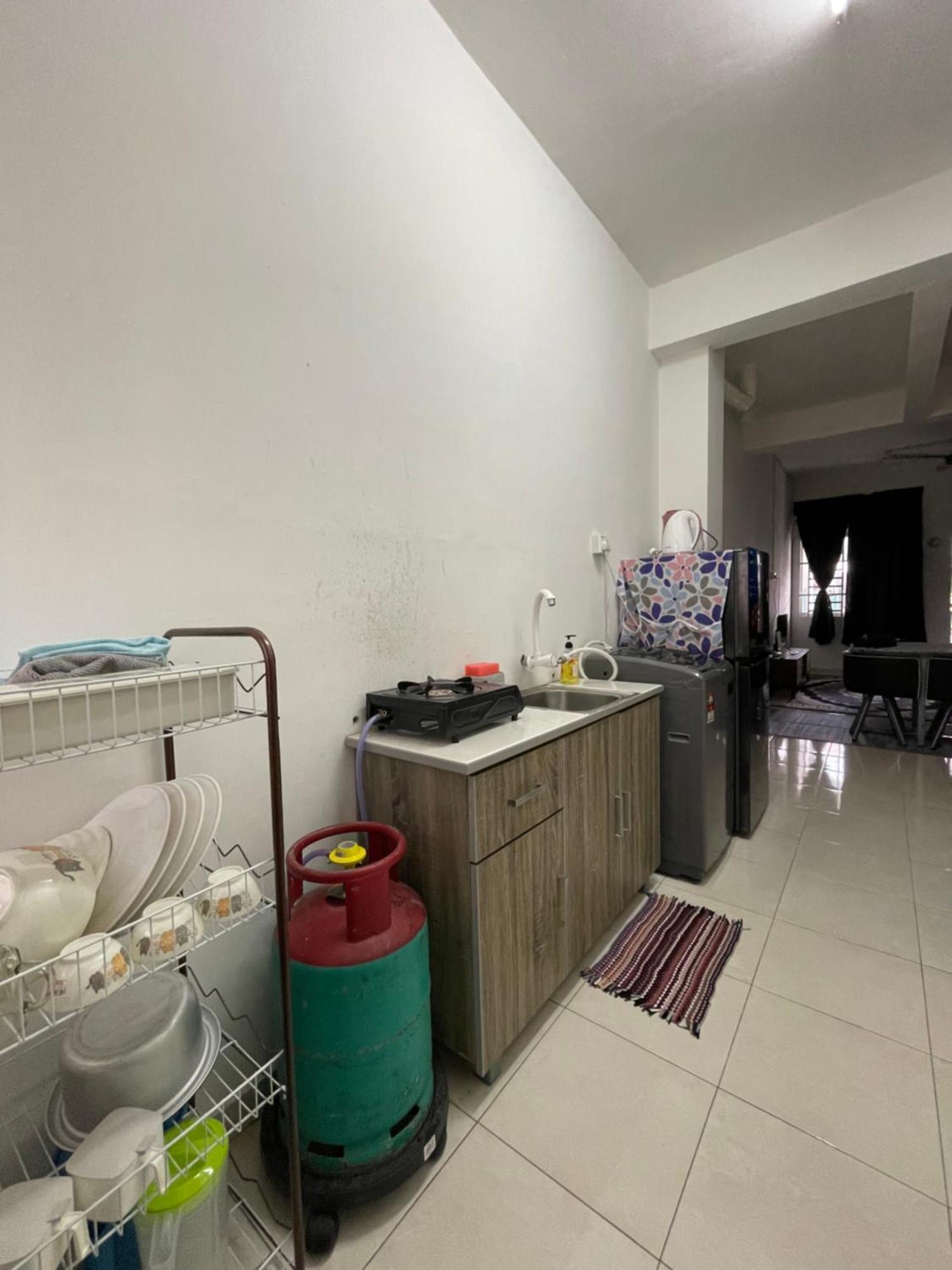 D'Cahaya Homestay Бату-Пахат Екстер'єр фото